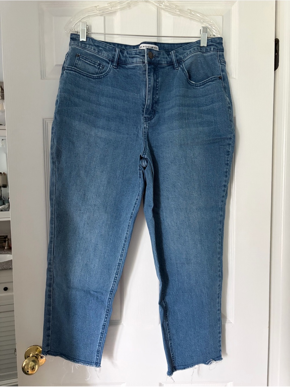 Mid Wash Ankle Cropped Women's Jeans Girls with Curves